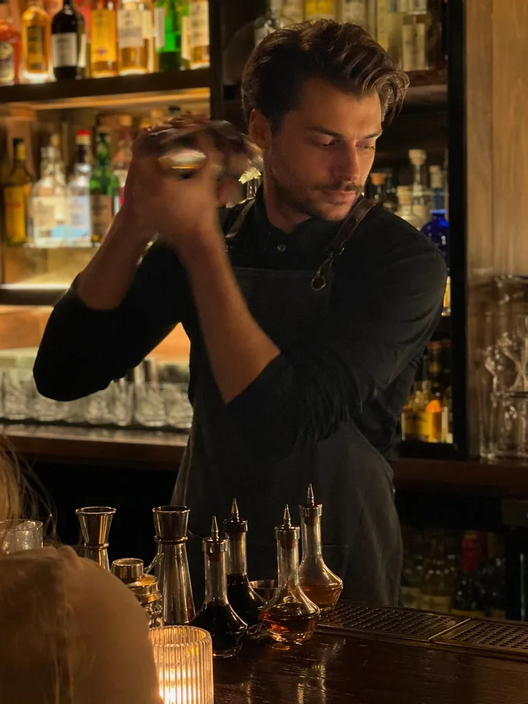 Het buurtcafé voor lange avonden