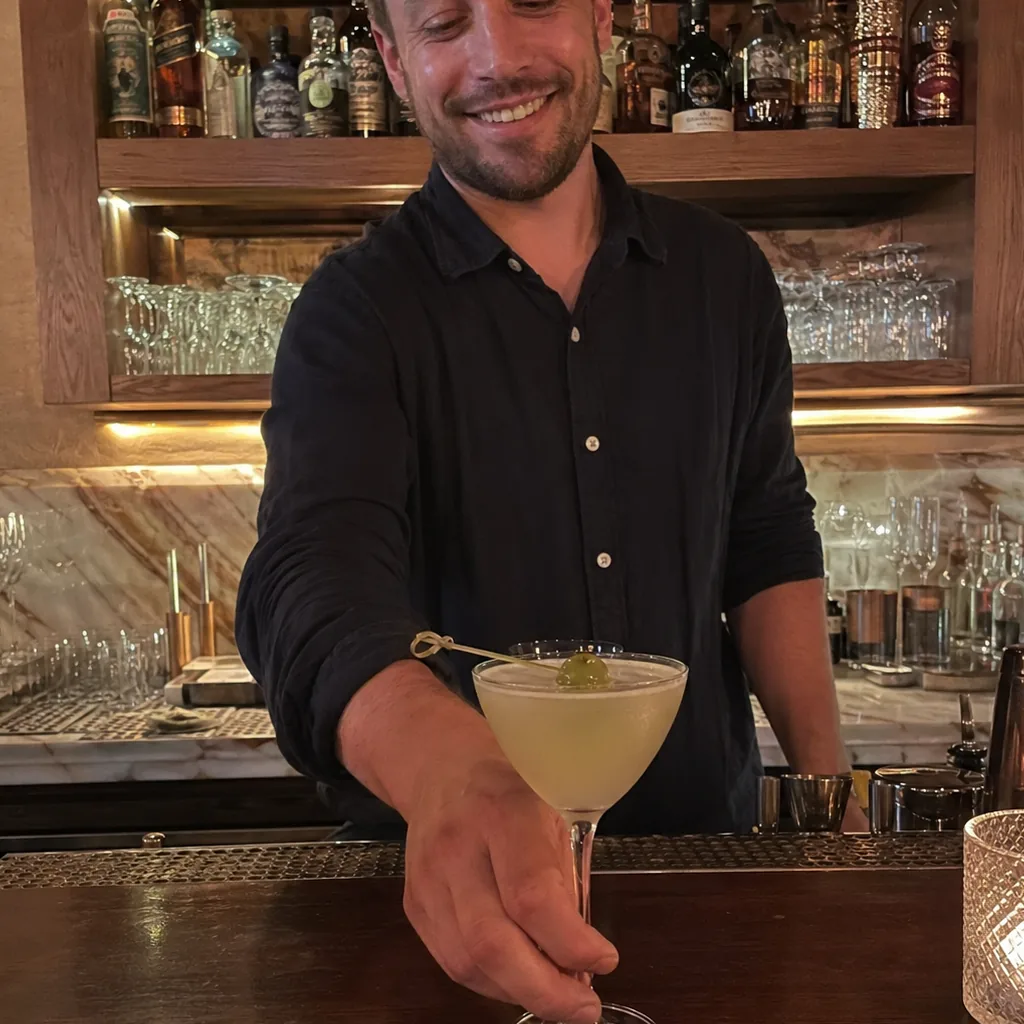 Cocktail Bar — Cocktail Bar (vue 3)