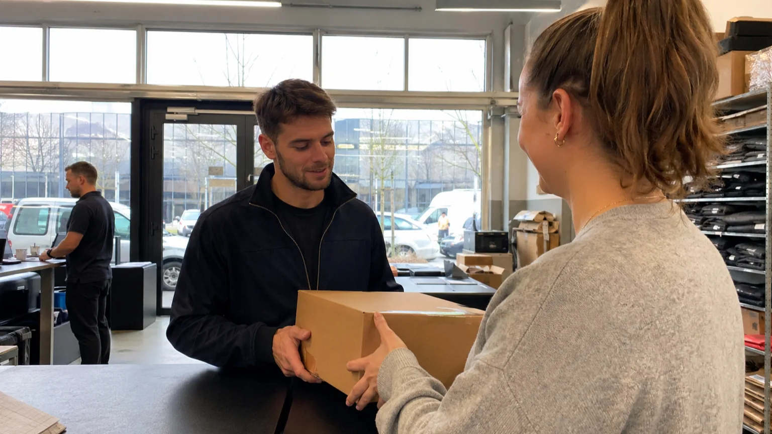 Courier Service Estudio