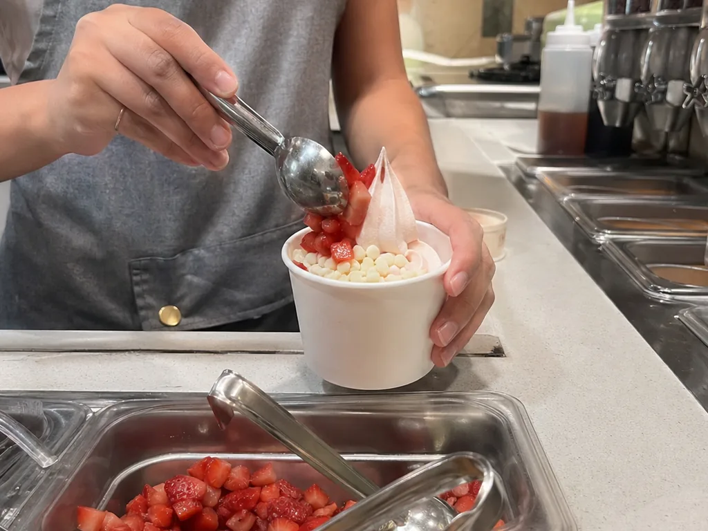 Signature-Bowl — Tart Berry