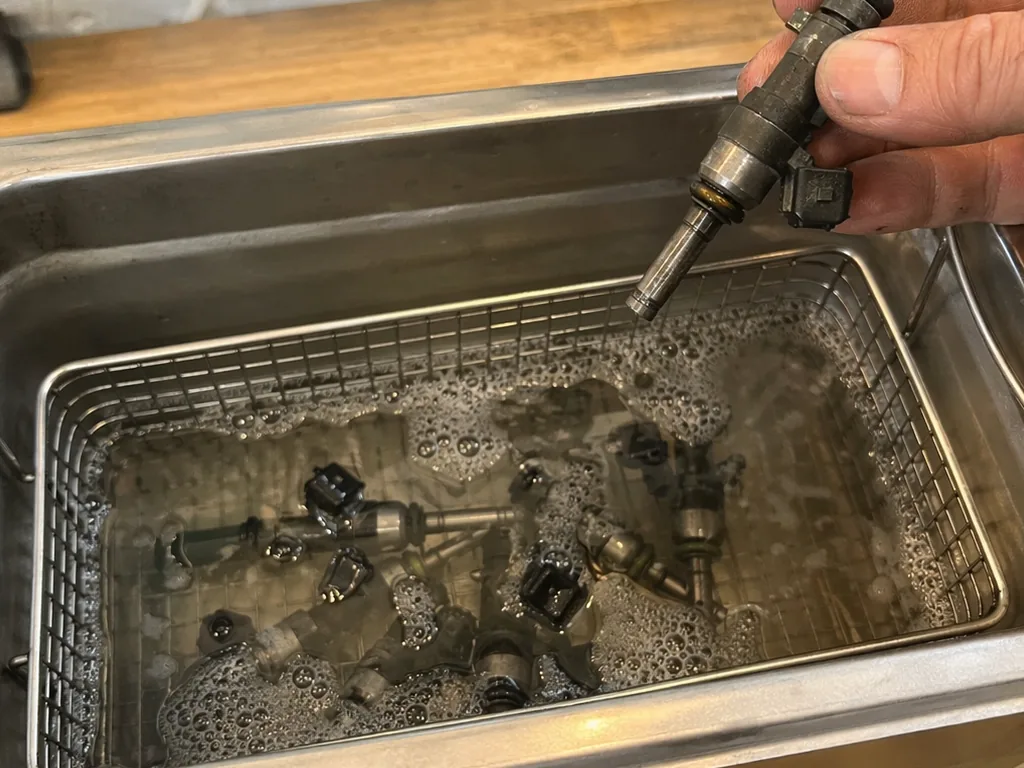 Einspritzdüsen & Einspritzung