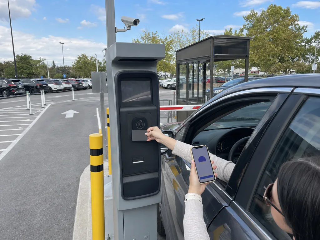 Estacionamento à Hora