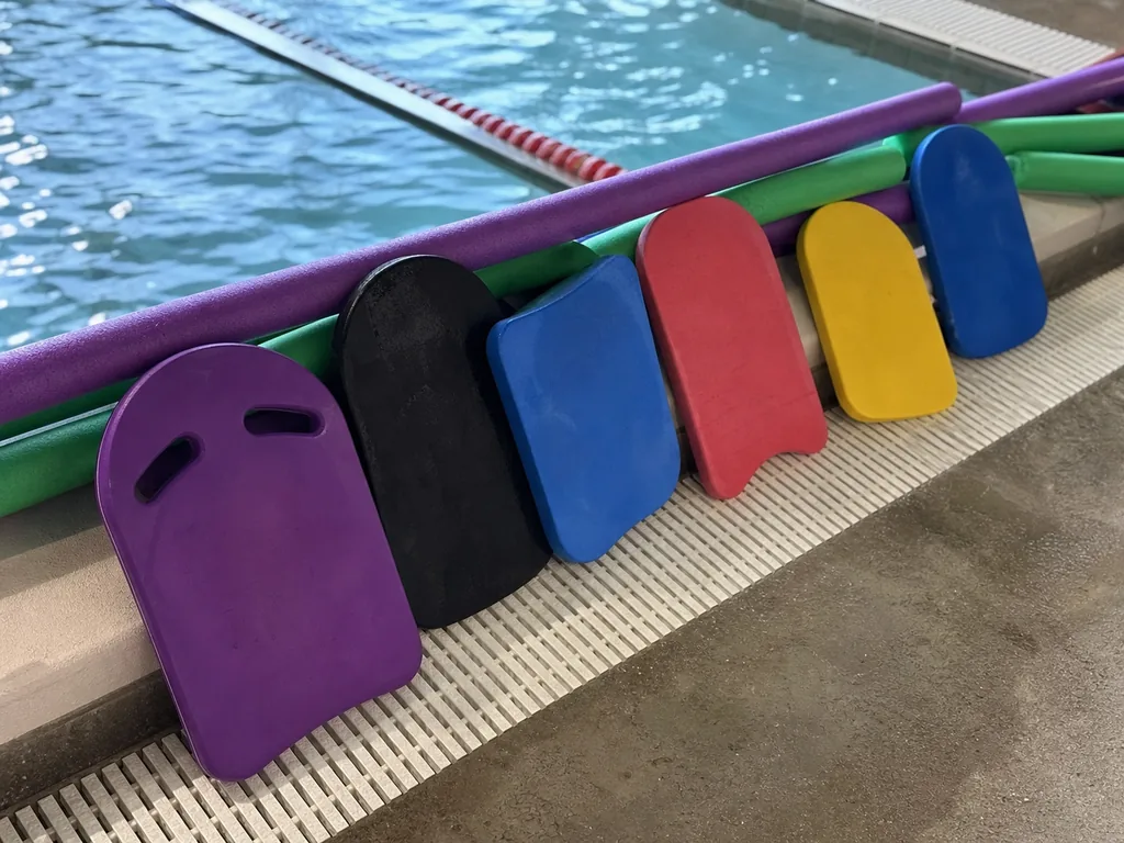 Adult learn-to-swim