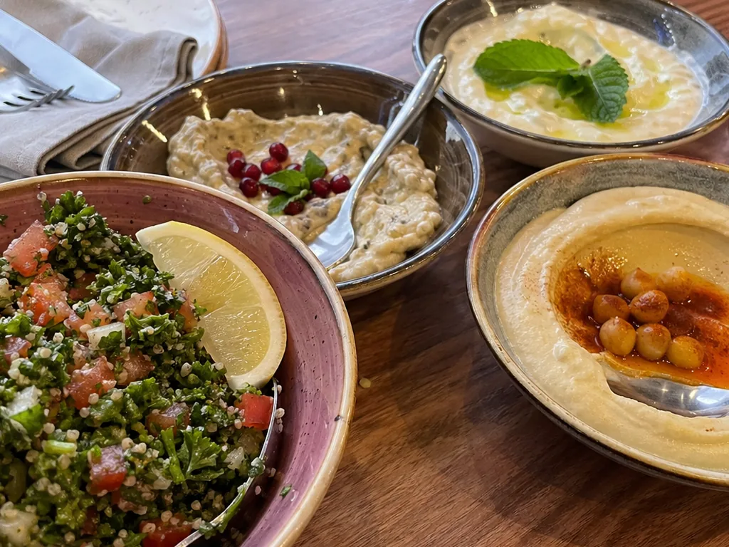 Mezze & Sharing Platte