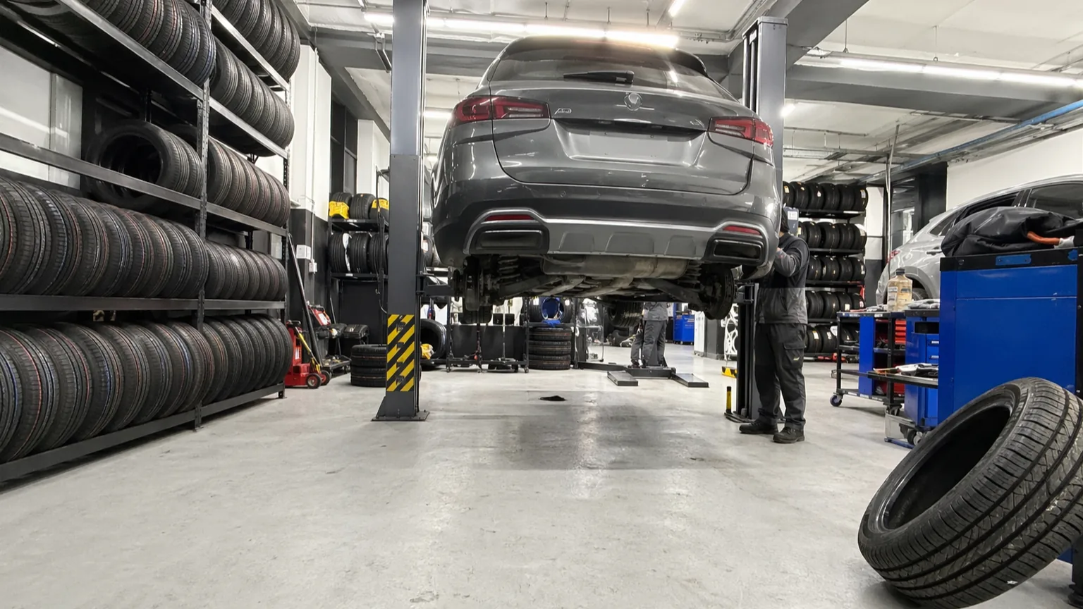 Tyre Centre @B M G @Garage: Car MOT, Service & Repairs